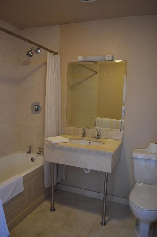 The Cliff House Hotel Ballybunion Room photo